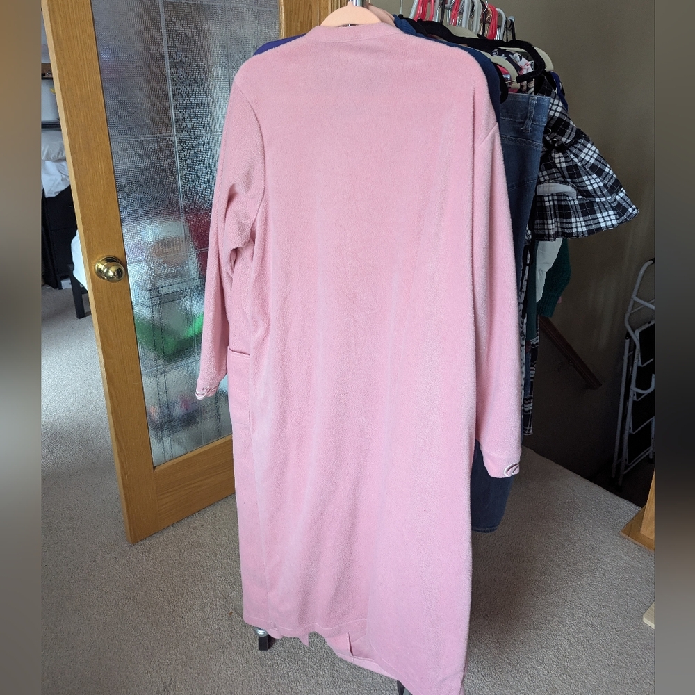 ⚡Bob Mackie Wearable Art Pink Embroidered Women's Robe - Picture 6 of 7